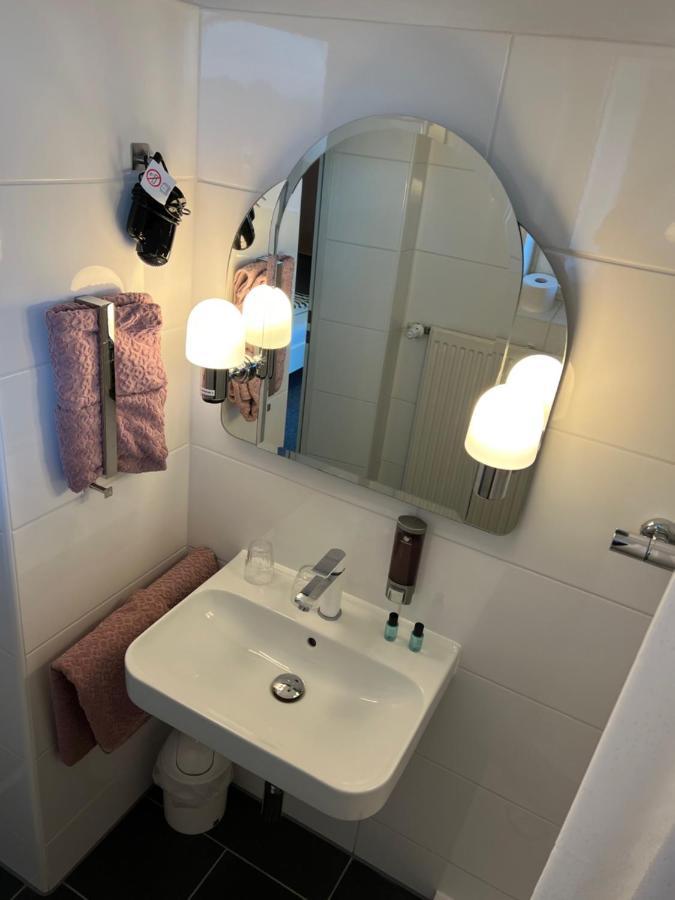 Hotelpension Am Thermalbad バート・ネンドルフ エクステリア 写真