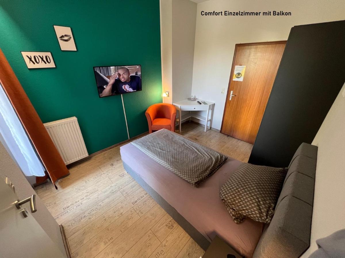 Hotelpension Am Thermalbad バート・ネンドルフ エクステリア 写真