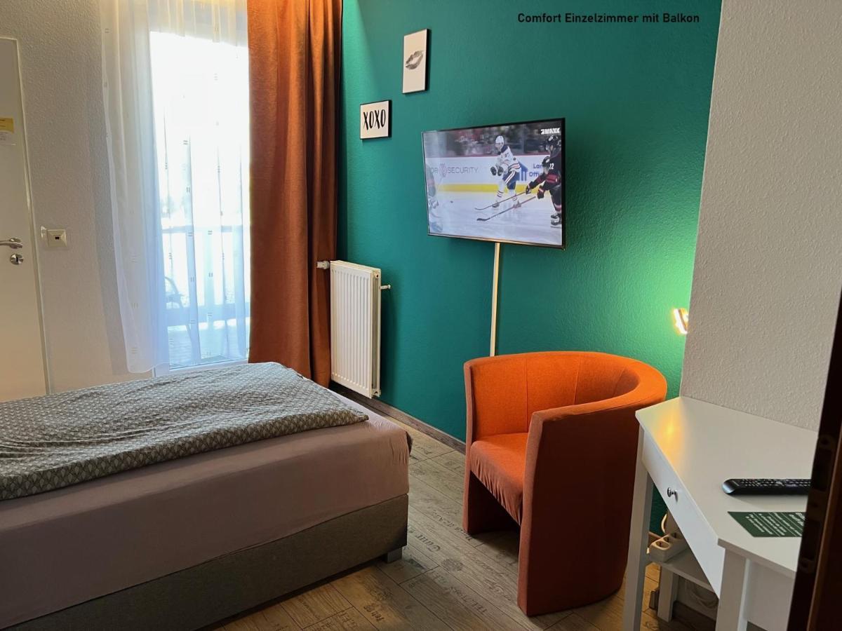 Hotelpension Am Thermalbad バート・ネンドルフ エクステリア 写真