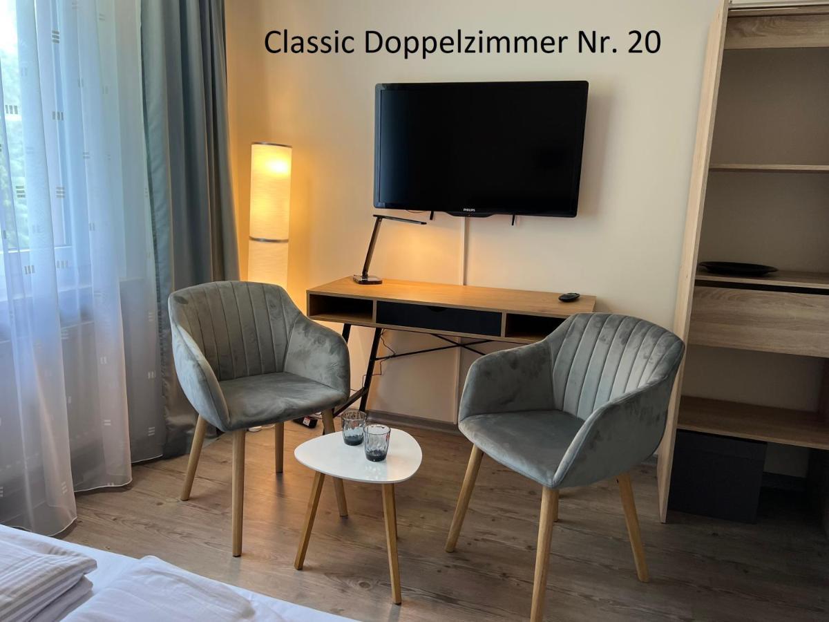 Hotelpension Am Thermalbad バート・ネンドルフ エクステリア 写真