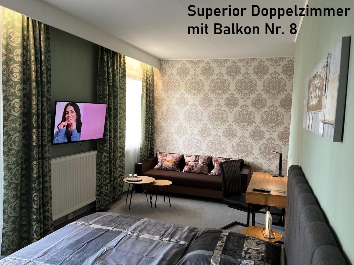 Hotelpension Am Thermalbad バート・ネンドルフ エクステリア 写真