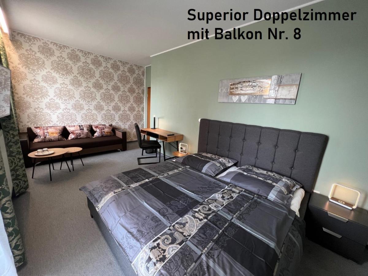Hotelpension Am Thermalbad バート・ネンドルフ エクステリア 写真