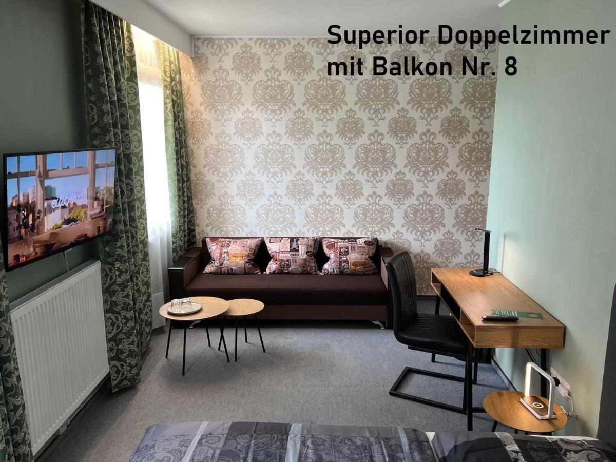 Hotelpension Am Thermalbad バート・ネンドルフ エクステリア 写真