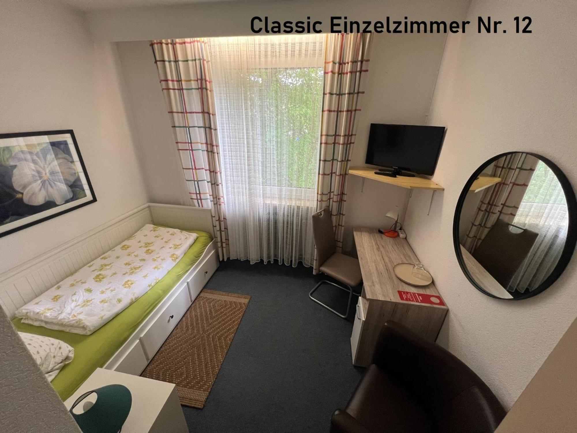 Hotelpension Am Thermalbad バート・ネンドルフ 部屋 写真