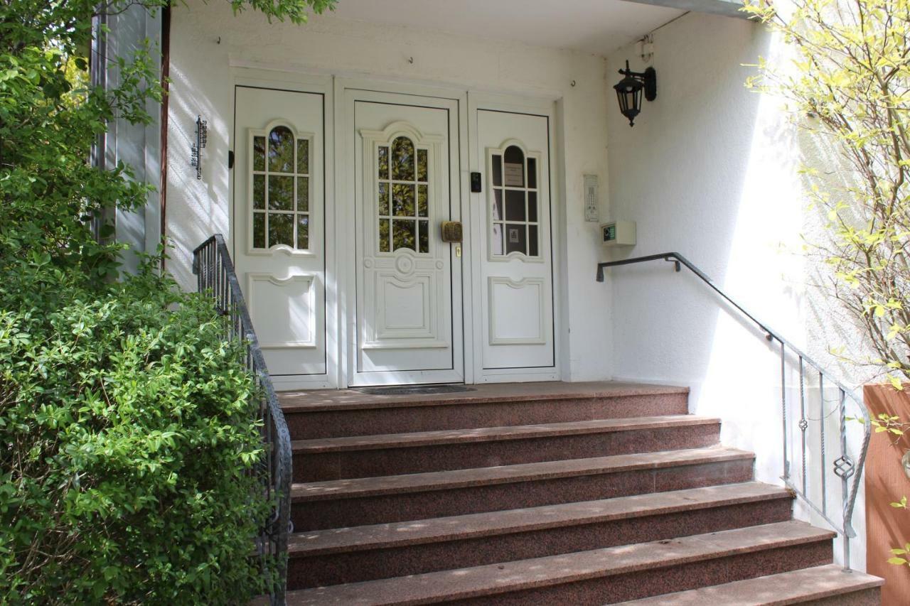 Hotelpension Am Thermalbad バート・ネンドルフ エクステリア 写真